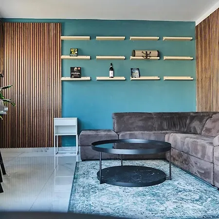 Lovely Penthouse With Massive Pool Gzira
